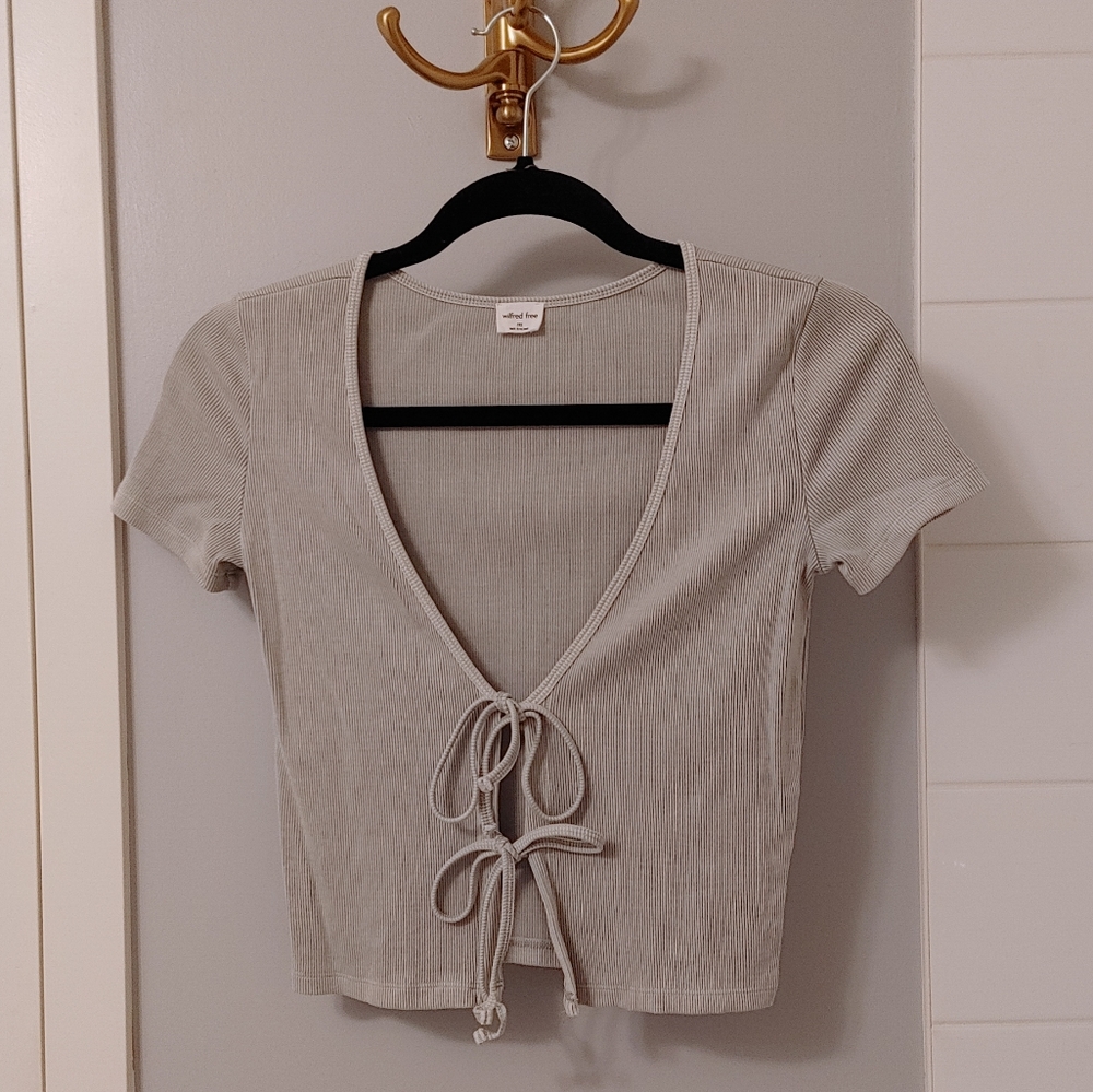 Aritzia only tie front t-shirt